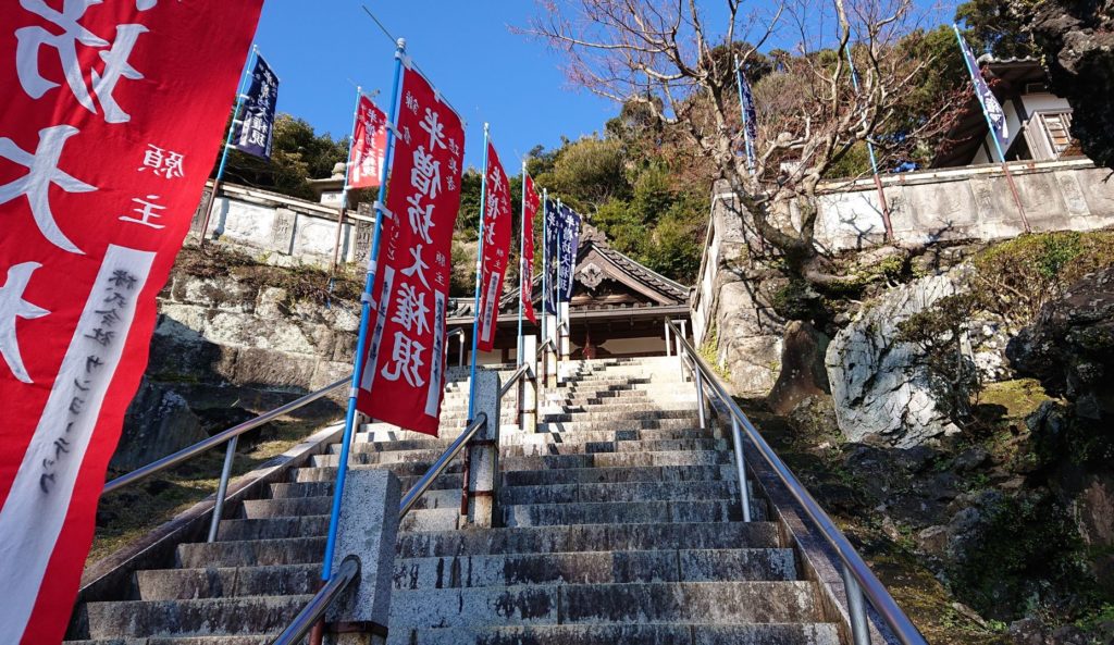 半僧坊　神殿への最後の階段