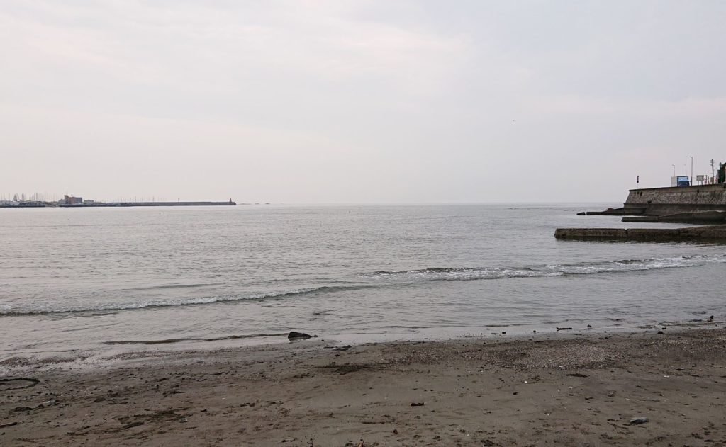逗子海岸　西浜から葉山を望む（2020年5月26日）/ Hayama from Zushi beach