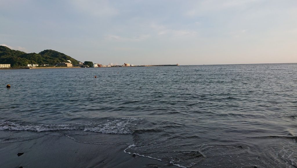 逗子海岸　西浜から葉山望む / Hayama from Zushi Beach (2020 June 23rd)