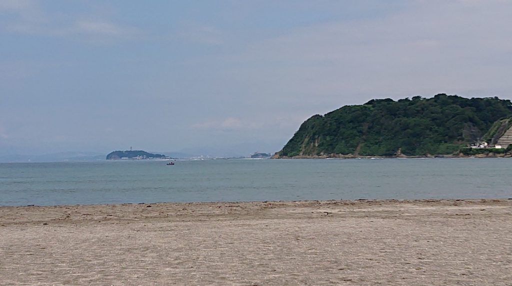 逗子海岸　東浜から江ノ望む / Zushi Beach to Enoshima