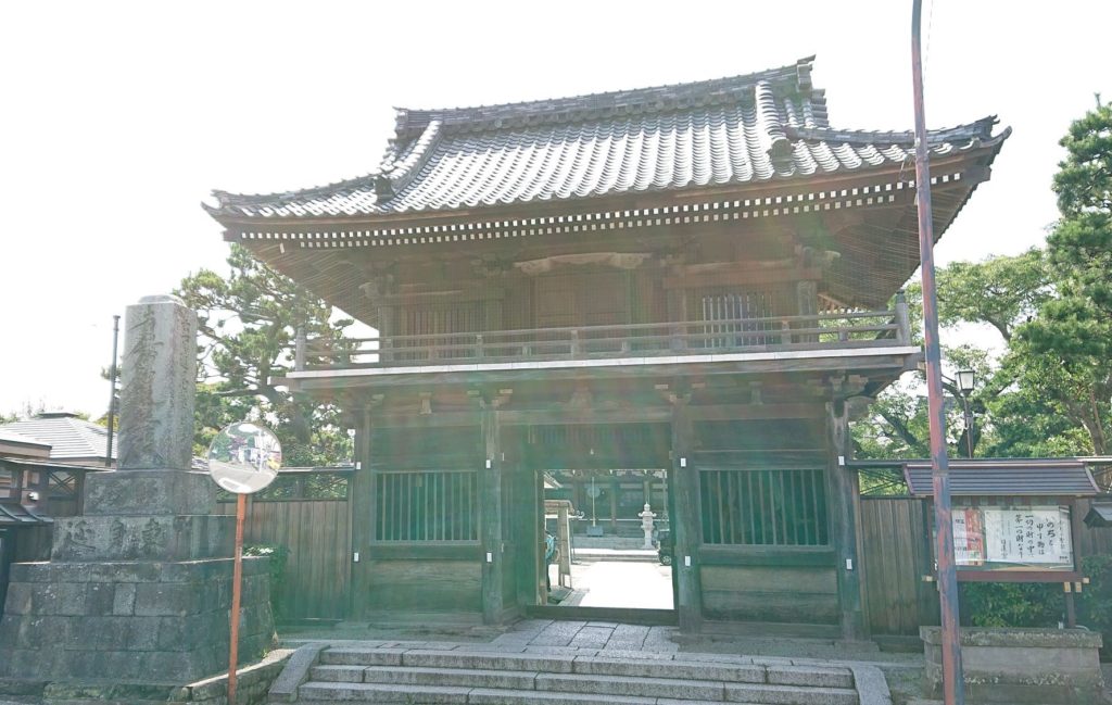 本覚寺 山門 / Gate of Honkakuji temple