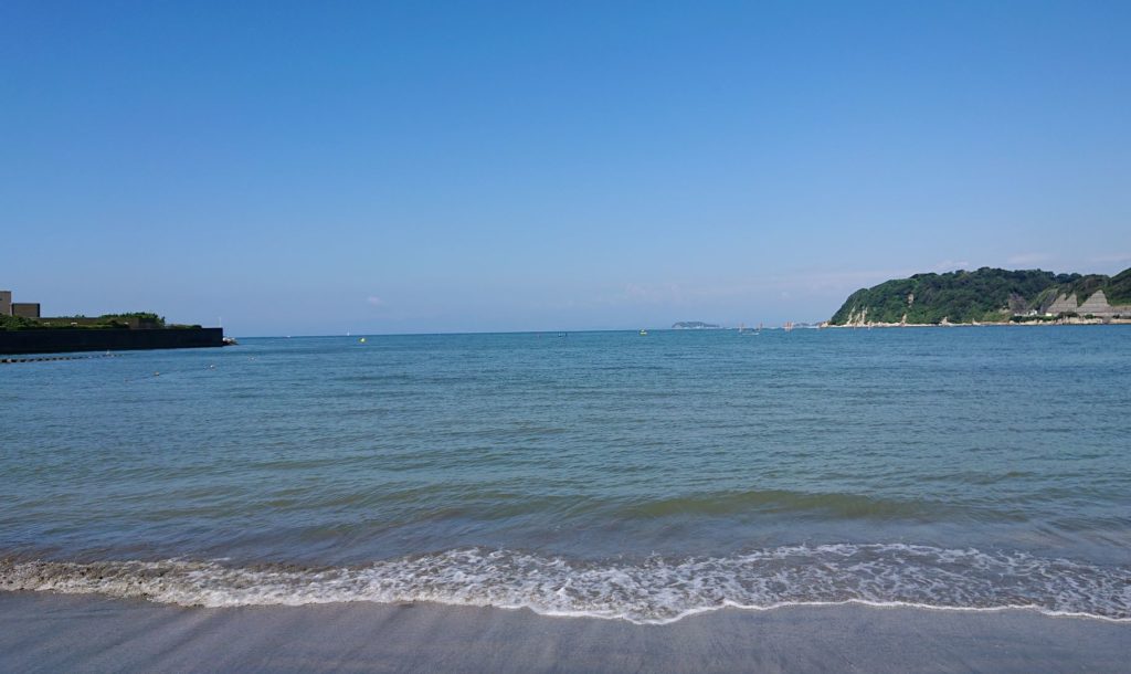 逗子海岸　東浜から江ノ島望む / Enoshima from Zushi Beach (2020 Aug 12th)