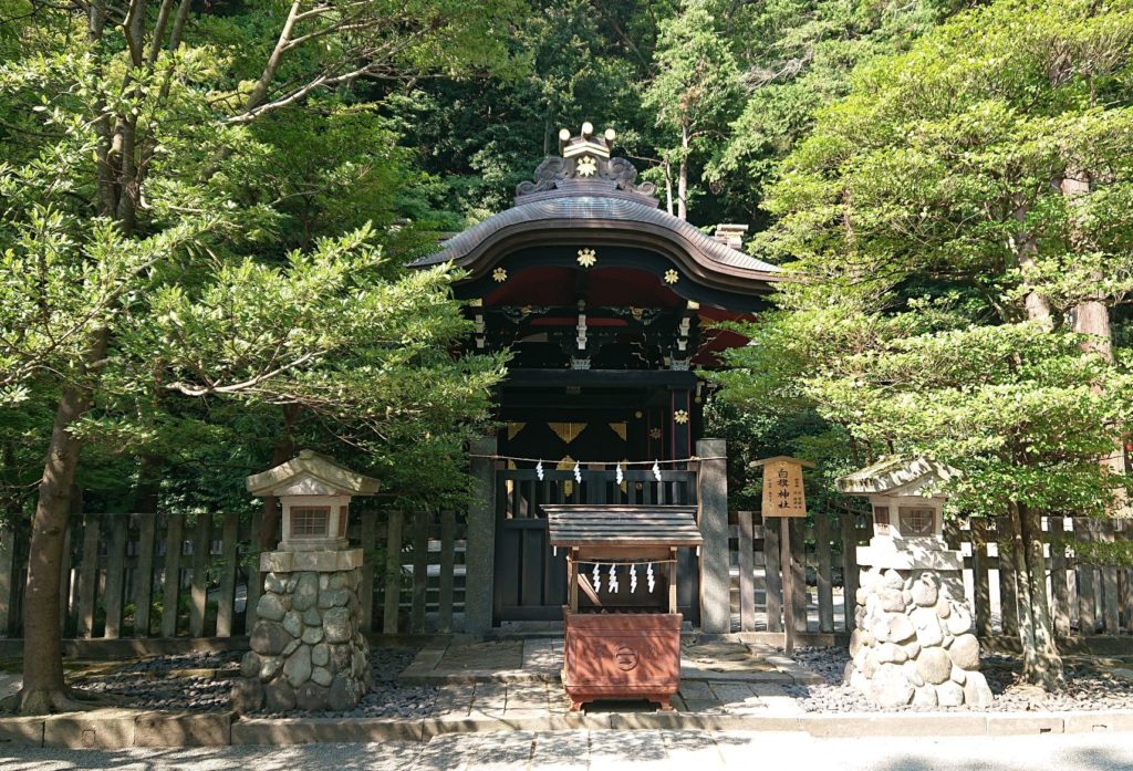白旗神社　/ Shirohata Shrine