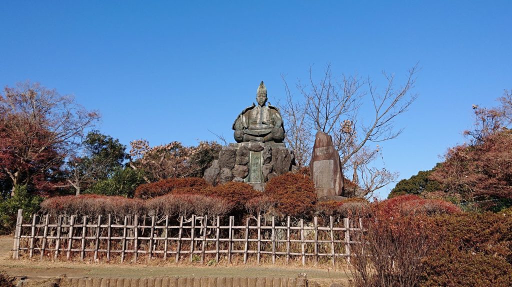 源頼朝像　源氏山 /  Minamotono Yoritomo Statue in Genji Yama 
