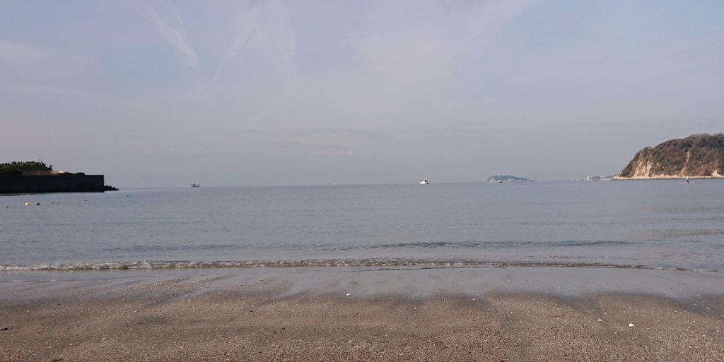 逗子海岸　東浜から江ノ島望む / Enoshima from Zushi Beach (2020 Dec 29th)