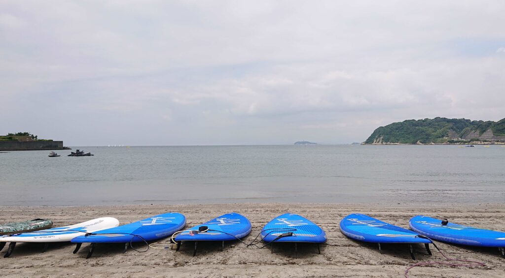逗子海岸　東浜から富士山と江ノ島望む/ Enoshima and Mt.Fuji from Zushi Beach (2023 July 21)