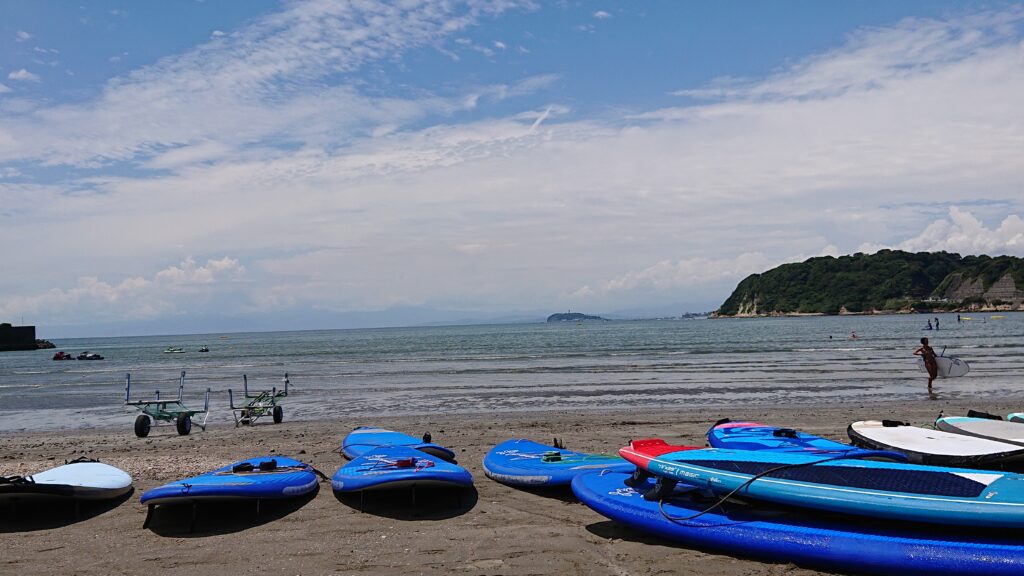 逗子海岸　東浜から富士山と江ノ島望む/ Enoshima and Mt.Fuji from Zushi Beach (2023 Aug 1)