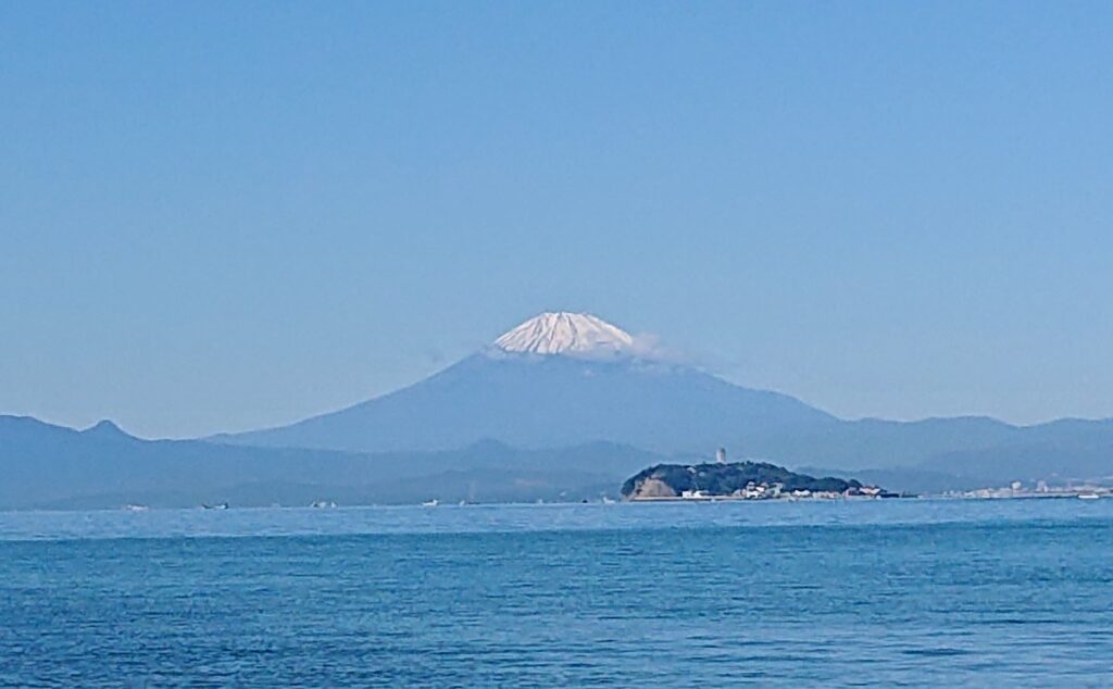 富士山と江ノ島望む/ Enoshima and Mt.Fuji (2023 Oct 16)