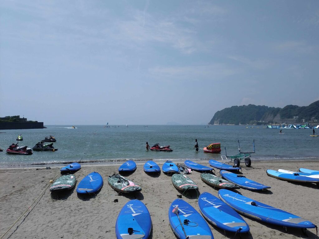 逗子海岸　東浜から富士山と江ノ島望む/ Enoshima and Mt.Fuji from Zushi beach (2024 Aug 13)