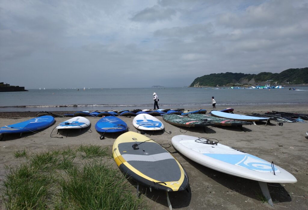逗子海岸 東浜から富士山と江ノ島望む/ Enoshima and Mt.Fuji from Zushi beach (2025 Aug 13)