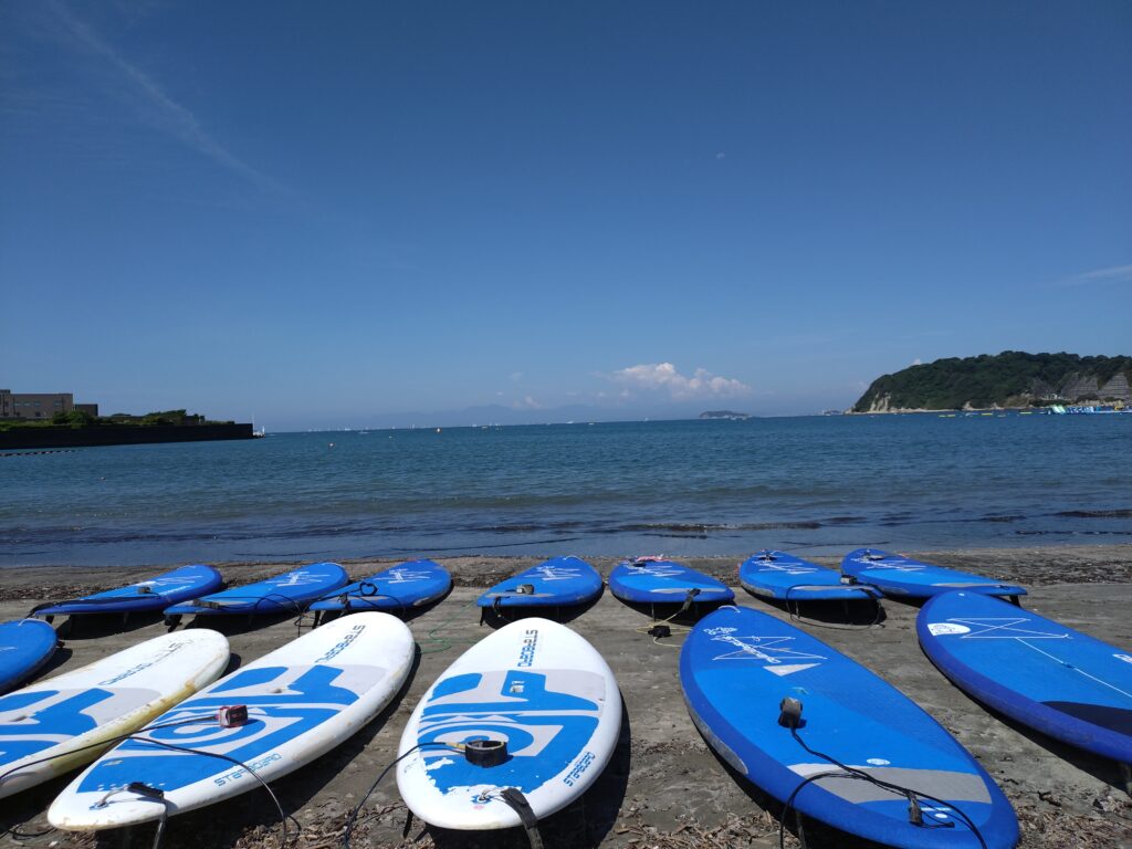 逗子海岸　東浜から富士山と江ノ島望む/ Enoshima and Mt.Fuji from Zushi beach (2025 Aug 15)