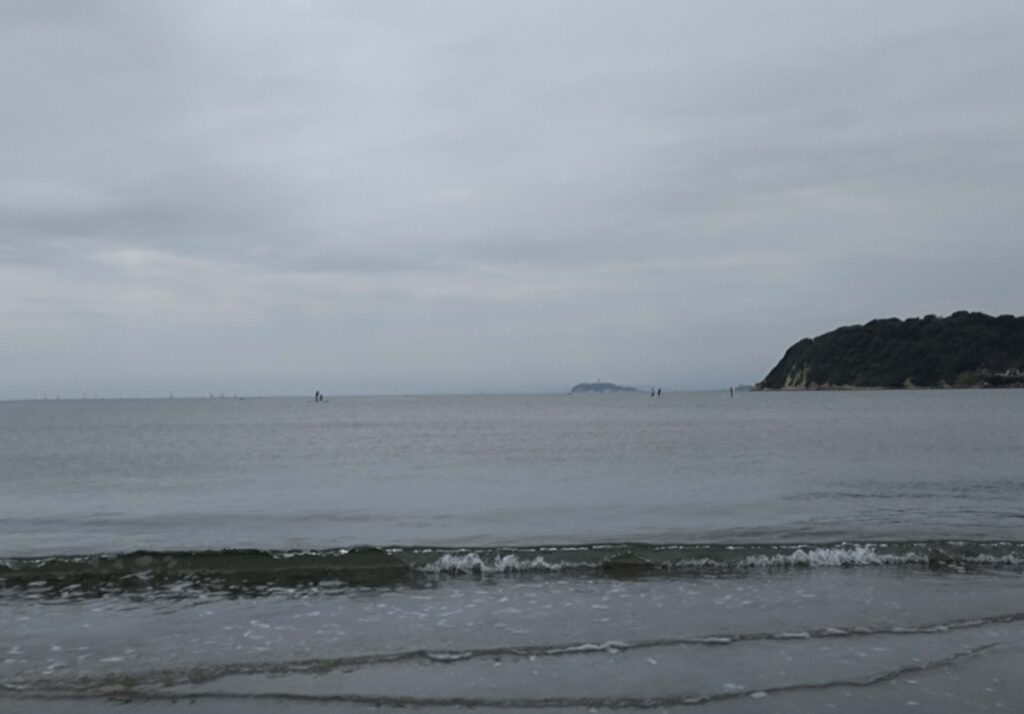逗子海岸　東浜から富士山と江ノ島望む/ Enoshima and Mt.Fuji from Zushi beach (2025 Sep 15)