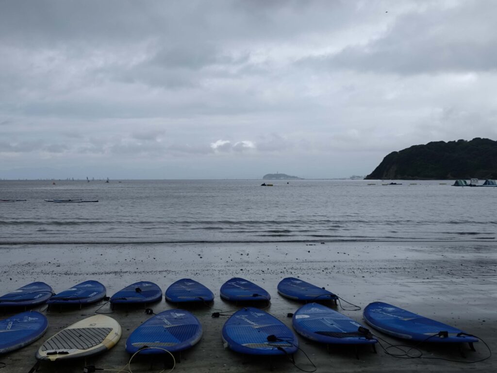 逗子海岸　東浜から富士山と江ノ島望む/ Enoshima and Mt.Fuji from Zushi beach (2026 Aug 13)