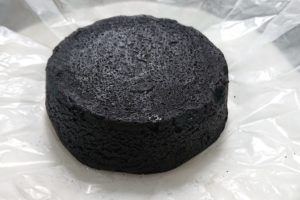 まっ黒チーズケーキ ホール / Whole of Black Cheese Cake